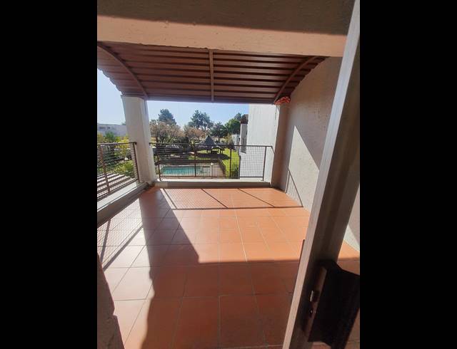 2 BEDROOM APARTMENT FOR SALE IN VORNA VALLEY